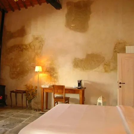 Locanda San Martino A Bocena Bed & Breakfast 3*